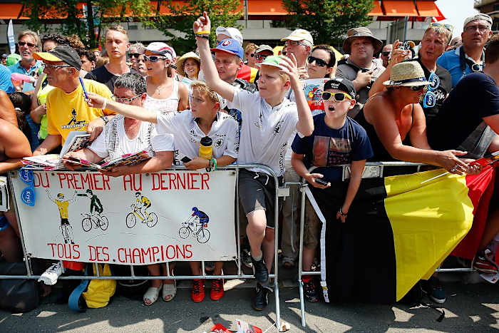 tour-de-france-fans-479548132_master.jpg